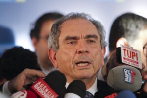 Lira mantém prazo para defesa de Dilma Rousseff