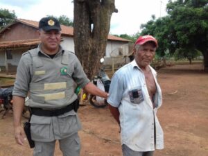 Homem acusado de espancar cachorro até a morte é preso