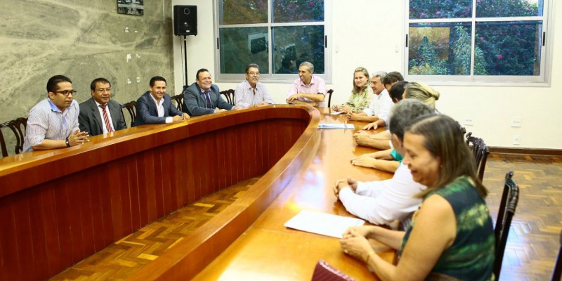 Zé Eliton dedica domingo a audiências no Palácio das Esmeraldas