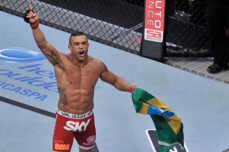 Belfort é nocauteado no primeiro round