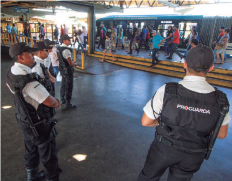 Comércio informal é coibido no Padre Pelágio