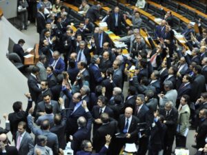 União fecha acordo com estados e edita MP para liberar recursos