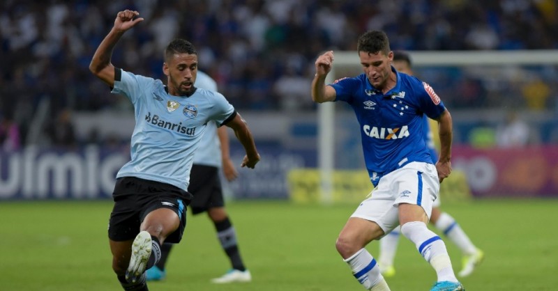 Cruzeiro e Grêmio negociam a troca de Edílson e Alisson
