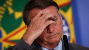 Bolsonaro se manifesta após suspeitas de caixa 2 em seu governo