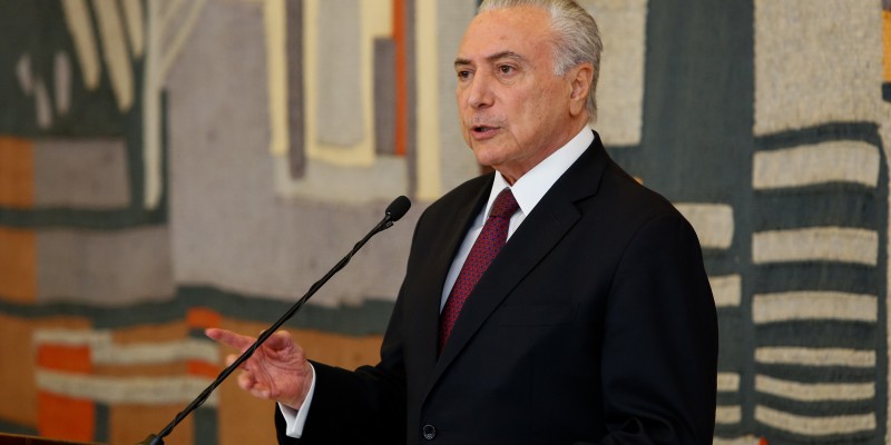 Temer afirma que vai  responder a “ataques”