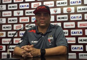 Marcelo Cabo elogia transição atleticana