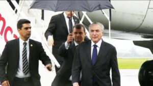 Temer participa de cerimônia com vítimas do acidente no aeroporto de Chapecó