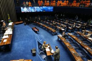 Senado vota PEC dos Gastos e reforma política esta semana