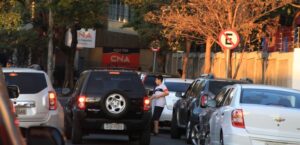 Aplicativo auxilia pais e filhos na hora da saída das escolas