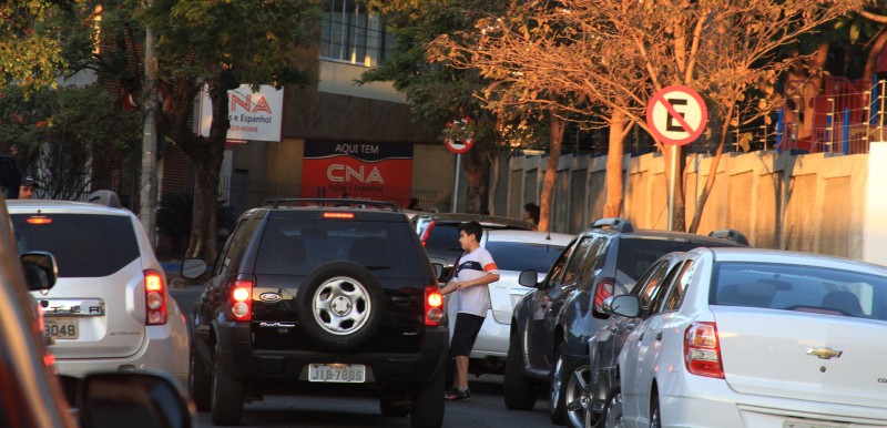 Aplicativo auxilia pais e filhos na hora da saída das escolas