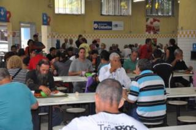 Restaurante Cidadão amplia foco em atendimento social