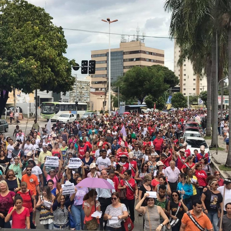 Manifestantes protestam contra a reforma da Previdência