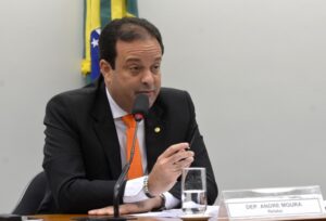 André Moura é novo líder do governo na Câmara