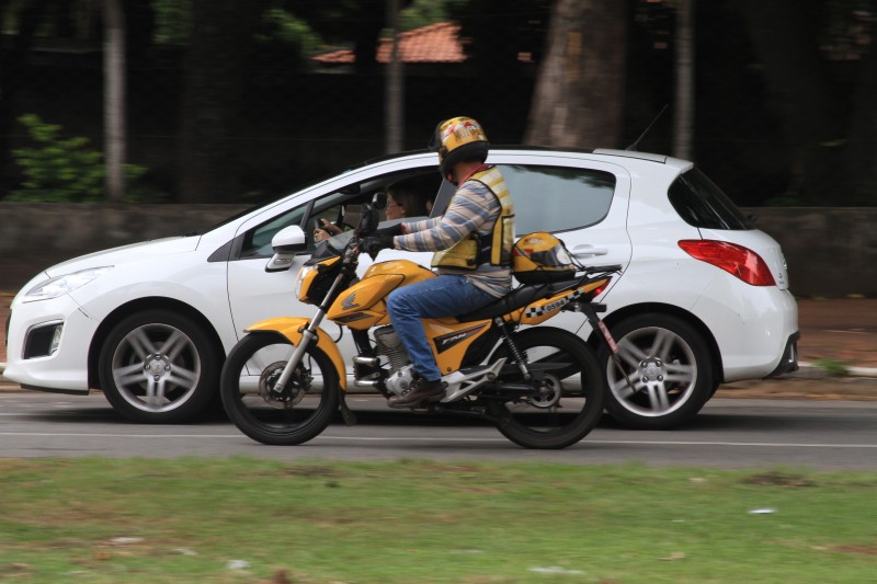 Mototaxistas de Goiânia cobram fiscalização contra clandestinos