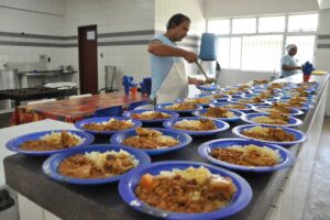 Governo pretende aumentar recursos para merenda escolar