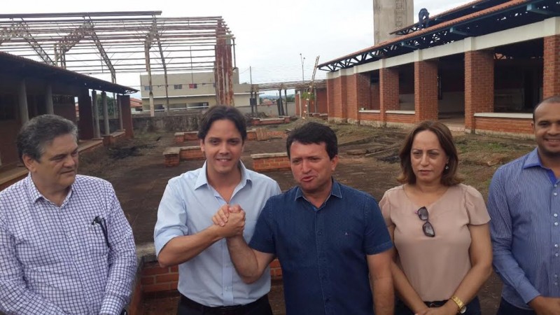 Marquinho Palmerston anuncia a retomada das obras do  Colégio Século XXI