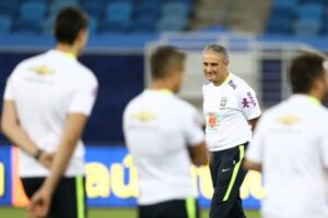 Seleção de olho na  liderança