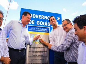 Rodovia leva nome de Nion