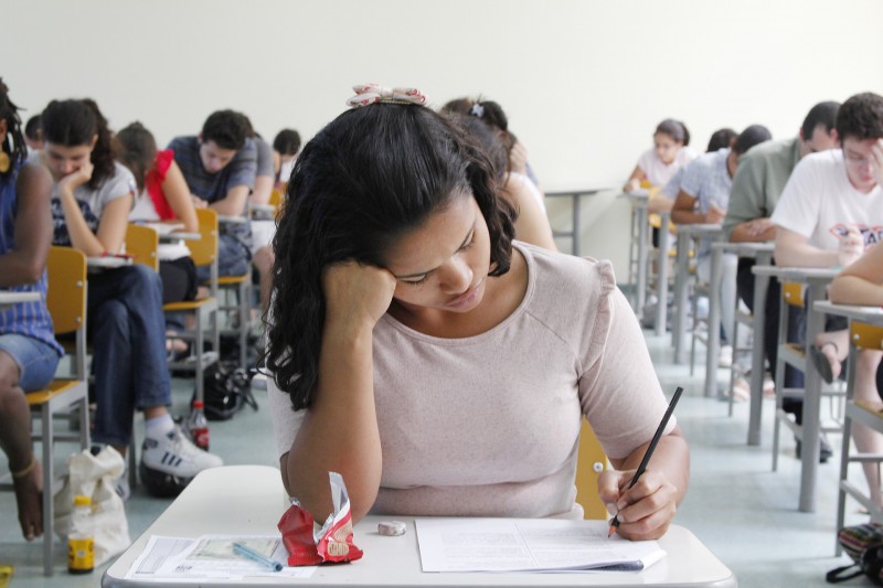 Simulados e videoaulas ajudam estudantes