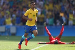 Brasil passeia  no Maracanã