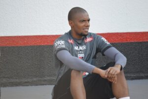 Goleiro Marcos passará a compor o elenco do Goiás