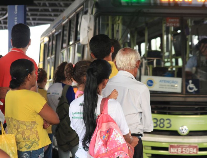 Tarifa de ônibus na Grande Goiânia pode chegar a R$ 4 em 2017