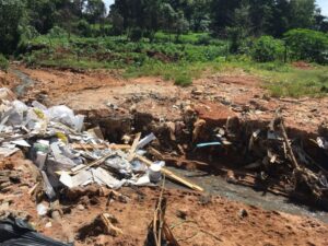 Amma autua empresa que descartava entulhos em afluente do Meia Ponte