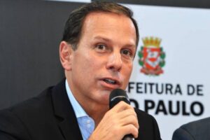 Prefeito de São Paulo dá "apoio total" a Marconi Perillo para presidir PSDB