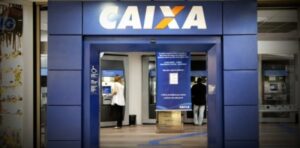 Caixa abre mais cedo até amanhã