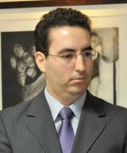 TCE aplica multa por irregularidades