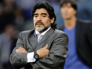 Ex-craque Maradona confirma presença em funeral de Fidel