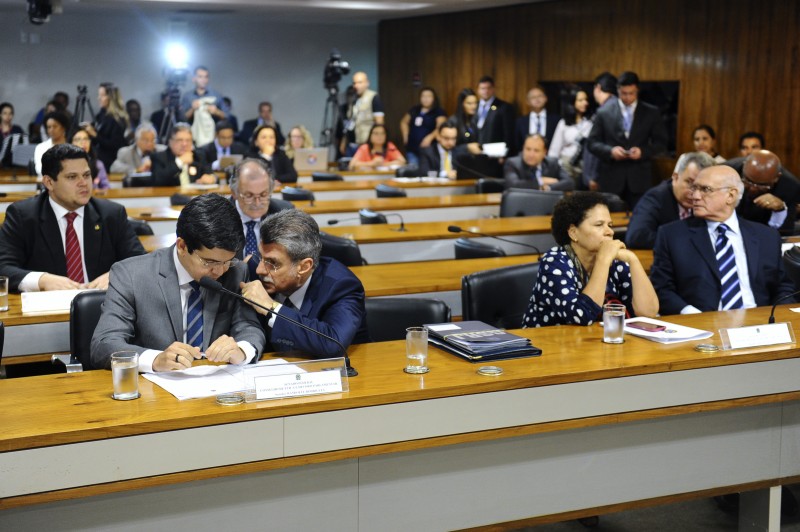 Conselho de Ética analisa amanhã pareceres de processos contra Wladimir Costa