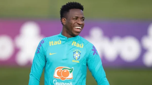 vini jr durante treino da selecao brasileira na granja comary 1624660397745 v2 900x506.jpg