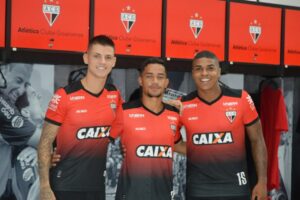 Atlético inicia pré-temporada com mais três reforços