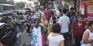 Ambulantes devem se cadastrar para trabalhar durante o Natal