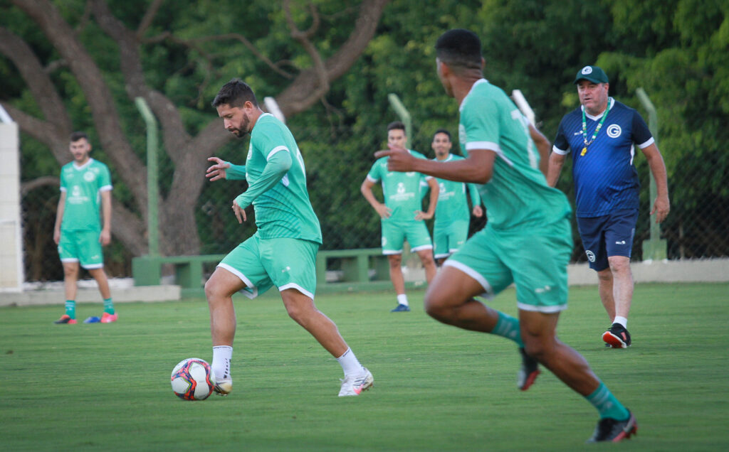 Goiás recebe CRB em casa visando voltar à zona de classificação da Série B