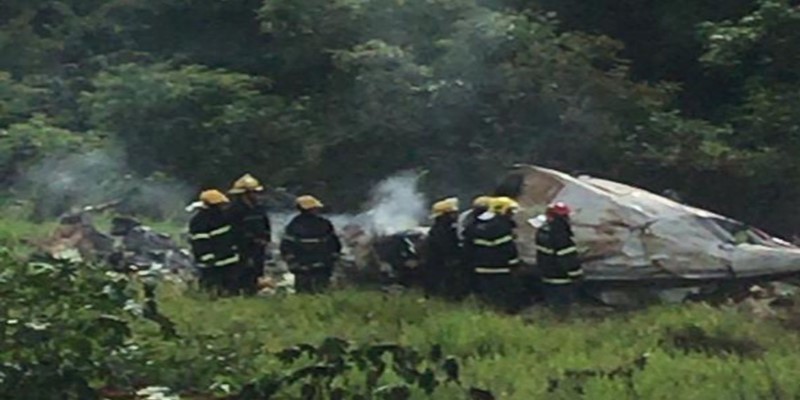 Queda de avião em Minas Gerais mata quatro pessoas