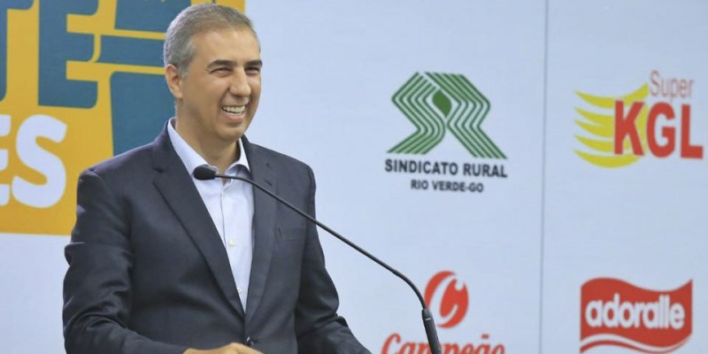 Governador José Eliton define equipe de transição de governo