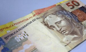 Mercado financeiro reduz estimativa de inflação este ano para 3