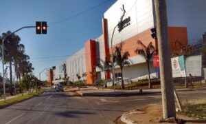 Aparecida de Goiânia decide manter regras atuais sem descartar fechamento de 14 dias