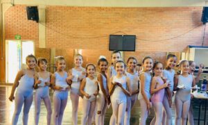 Estudantes de dança pedem ajuda para participarem de competições pelo país