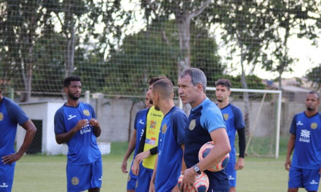 Aparecidense e Goiânia se enfrentam buscando a primeiro vitória