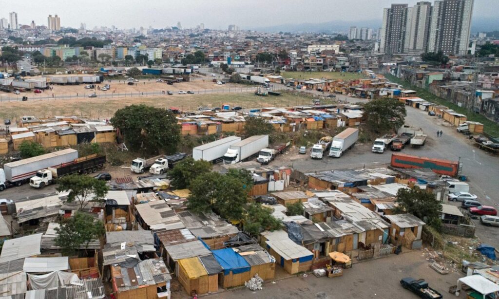 Deterioração sanitária e econômica complica chances de vencer a crise