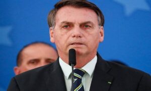 Bolsonaro veta reajuste de servidores e garante socorro a estados