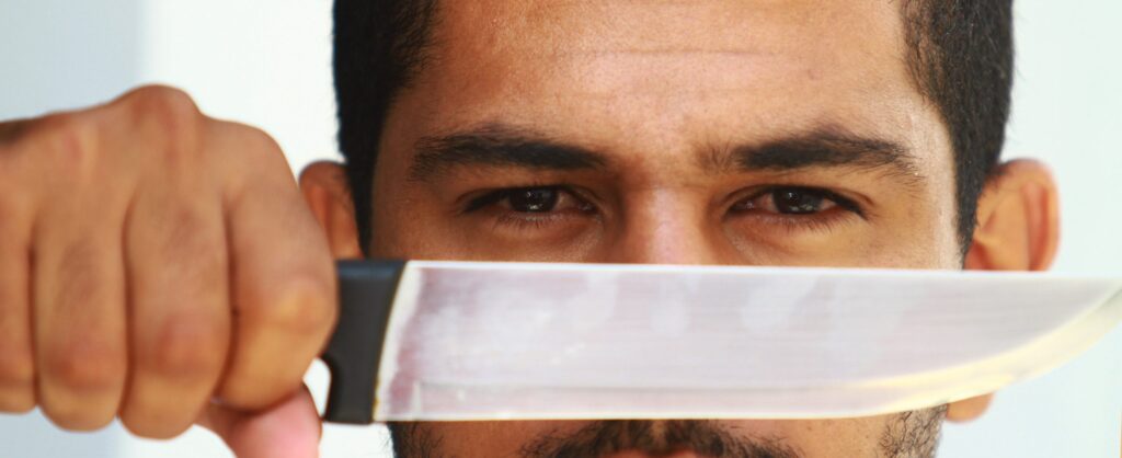 Delegada aponta que é difícil avaliar e limitar o porte de arma branca