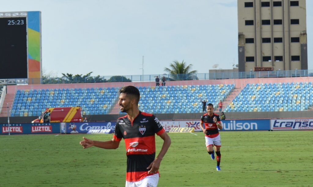 Atlético visita Anápolis podendo assumir a liderança