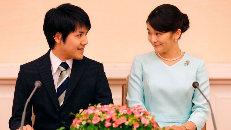 Princesa japonesa renunciou à realeza para se casar com namorado de origem humilde