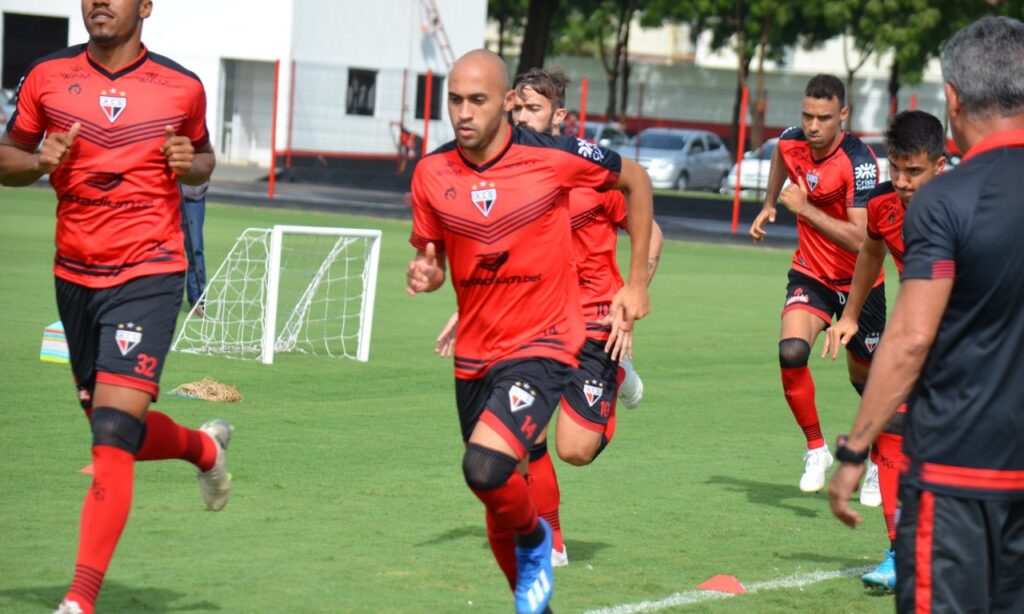 Atlético deve ter duas mudanças