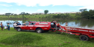 Bombeiros encontram corpo em lago no Jardim Liberdade