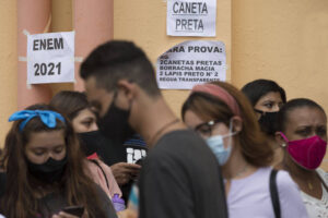 Após STF determinar reabertura das inscrições MEC estuda adiar Enem